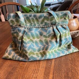Leafy Patterned Tote Bag in Blue and Green